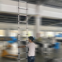 RV Escada Retrátil con um Botão para Barraca de Telhado